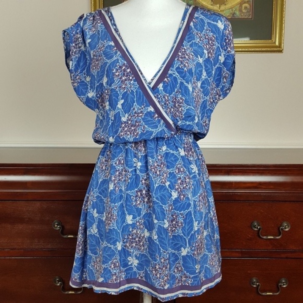 Kimchi Blue Urban Outfitters XS 100% Silk summer dress Japanese flower print